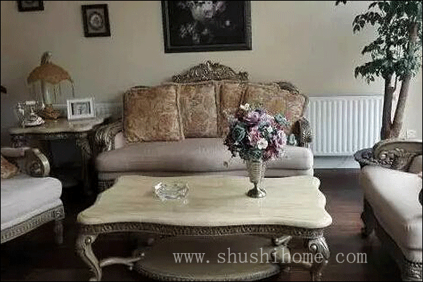 客廳沙發(fā)后暖氣片效果圖