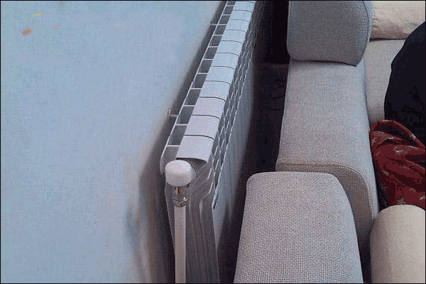 沙發(fā)后暖氣片安裝效果圖