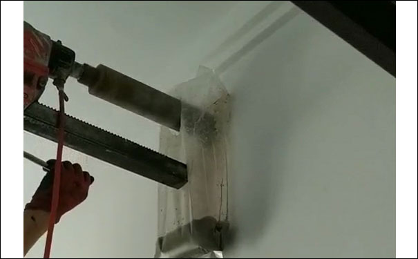 暖氣片明裝打孔