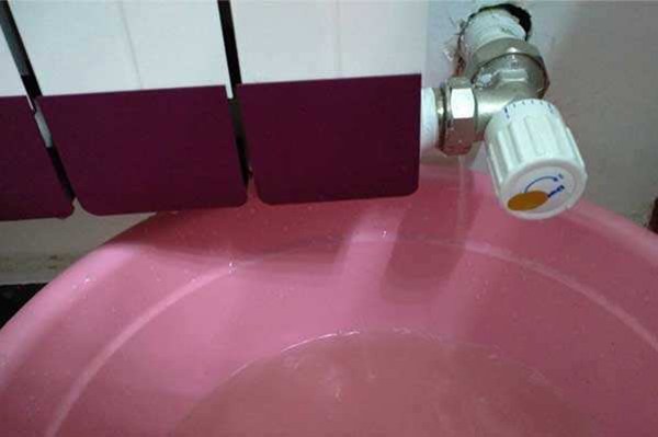 暖氣片漏水維修